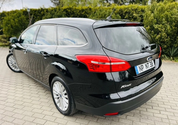 Ford Focus cena 35900 przebieg: 104000, rok produkcji 2015 z Radzymin małe 781